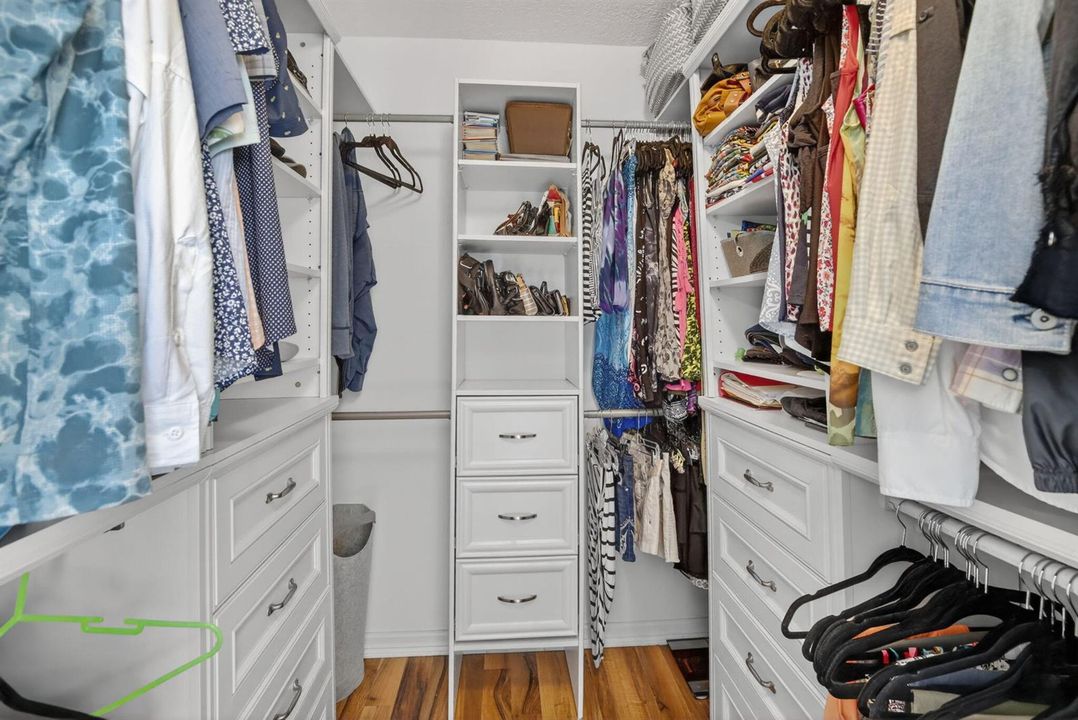 Walk-in Closet