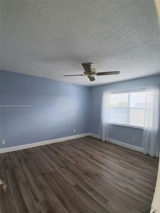 For Sale: $119,900 (2 beds, 2 baths, 850 Square Feet)