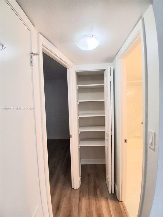 LINING CLOSET