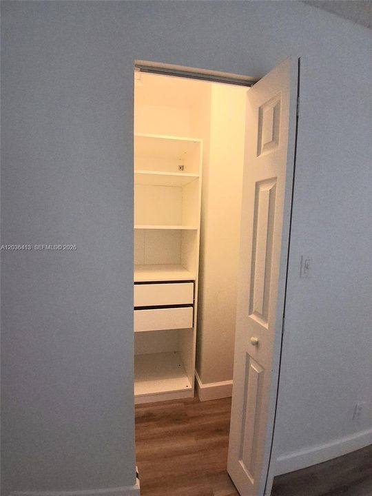 For Sale: $119,900 (2 beds, 2 baths, 850 Square Feet)