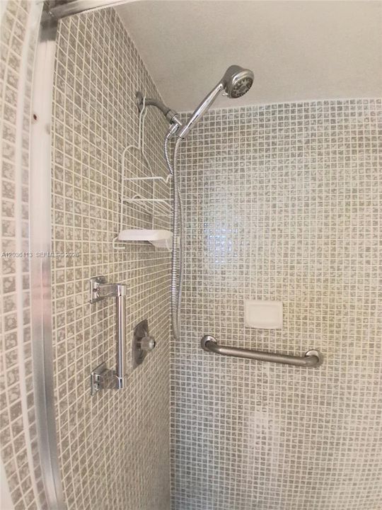 For Sale: $119,900 (2 beds, 2 baths, 850 Square Feet)