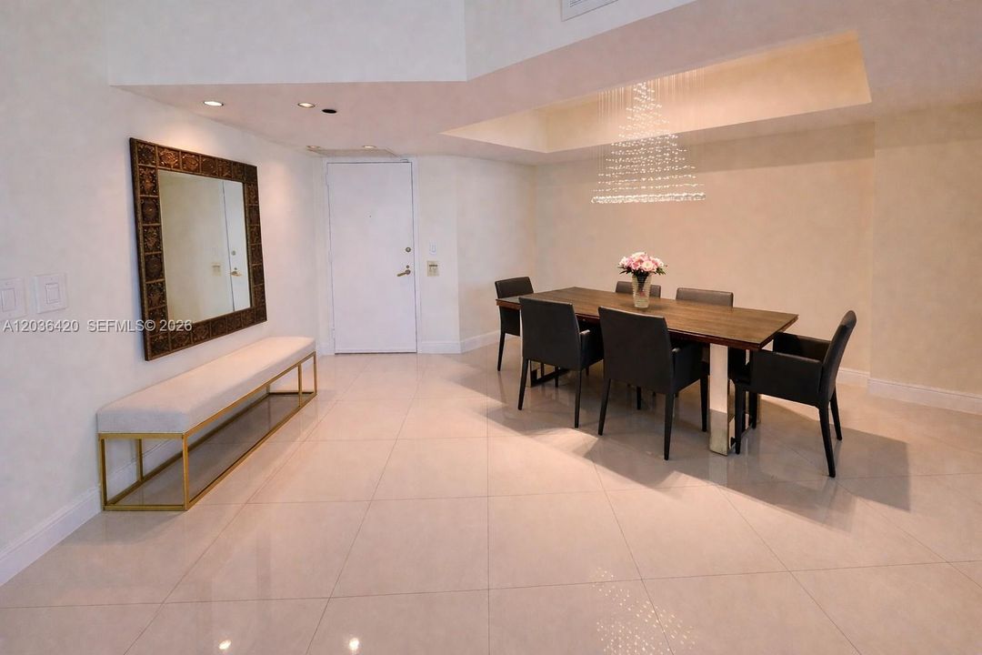 В аренду: $4,250 (2 спален, 2 ванн, 1522 Квадратных фут)