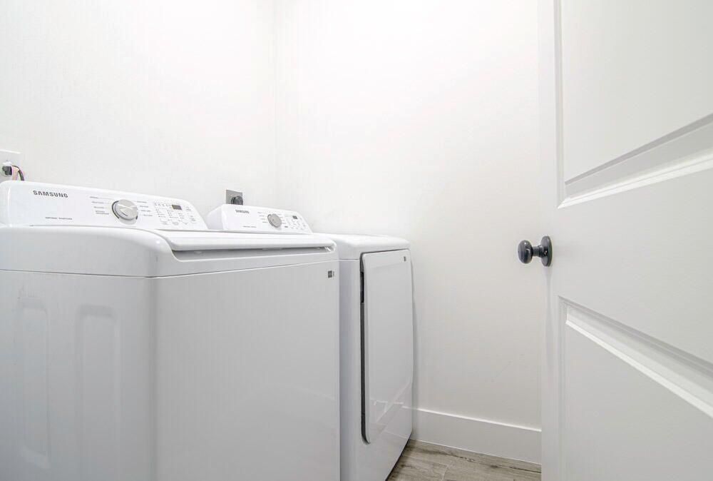 LAUNDRY