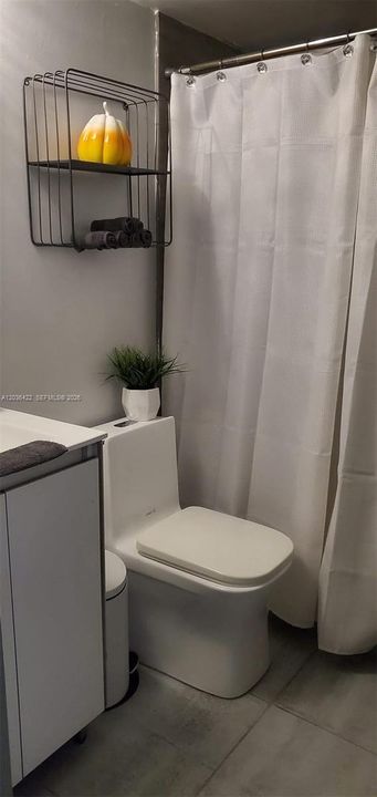 На продажу: $315,000 (2 спален, 2 ванн, 998 Квадратных фут)