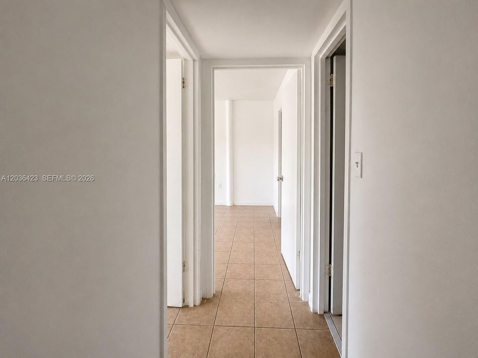 For Sale: $269,000 (2 beds, 2 baths, 1023 Square Feet)