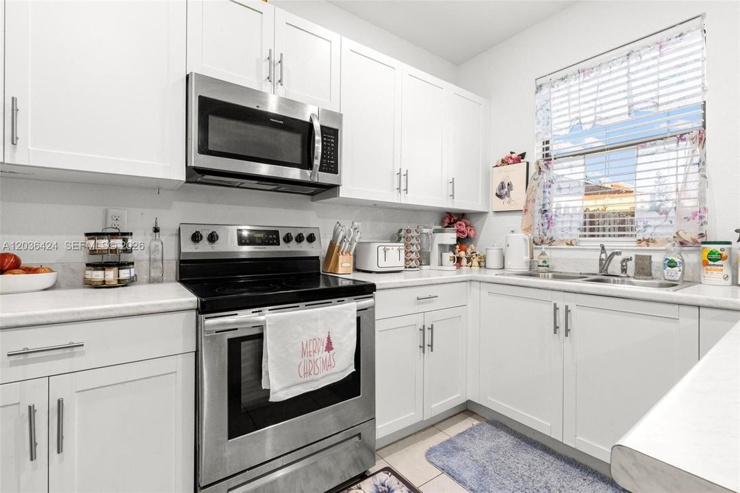En Venta: $339,900 (3 camas, 2 baños, 1483 Pies cuadrados)