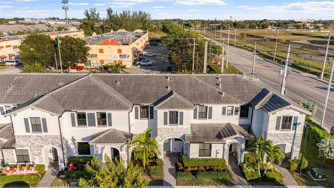 En Venta: $339,900 (3 camas, 2 baños, 1483 Pies cuadrados)