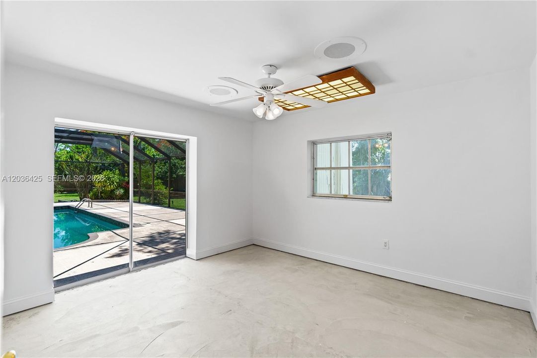 2nd bedroom