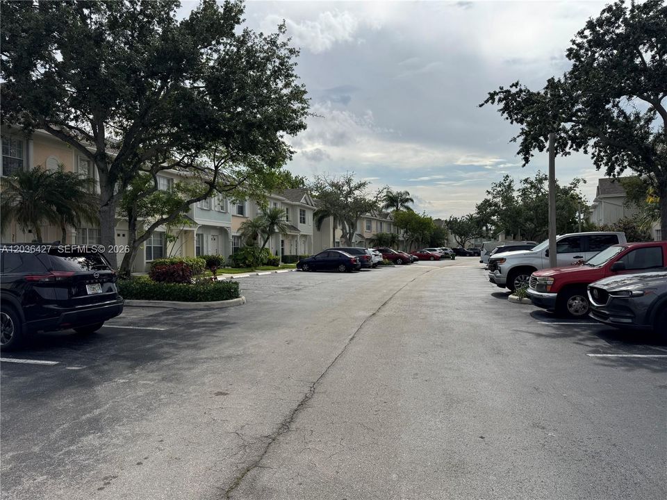 Recently Rented: $2,495 (2 beds, 1 baths, 1140 Square Feet)