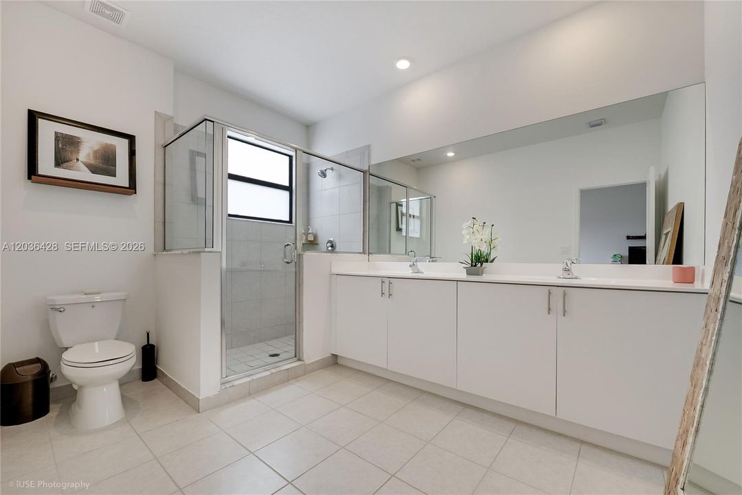 For Sale: $539,000 (3 beds, 2 baths, 1695 Square Feet)
