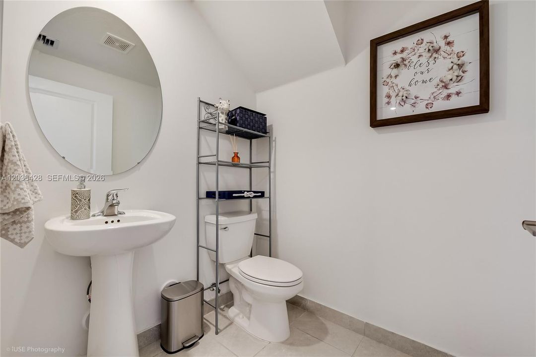 For Sale: $539,000 (3 beds, 2 baths, 1695 Square Feet)