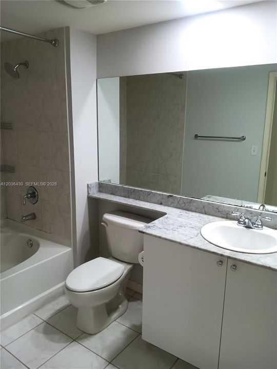 For Rent: $2,190 (1 beds, 1 baths, 828 Square Feet)