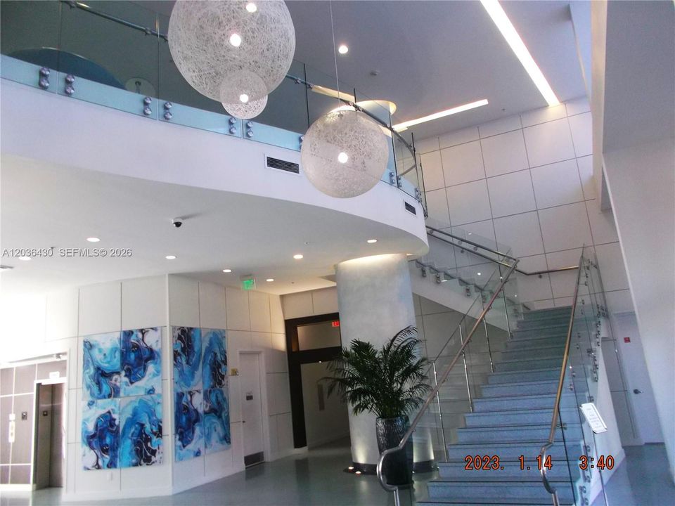 For Rent: $2,190 (1 beds, 1 baths, 828 Square Feet)