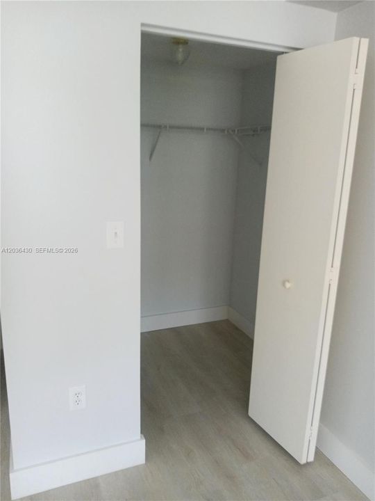 For Rent: $2,190 (1 beds, 1 baths, 828 Square Feet)