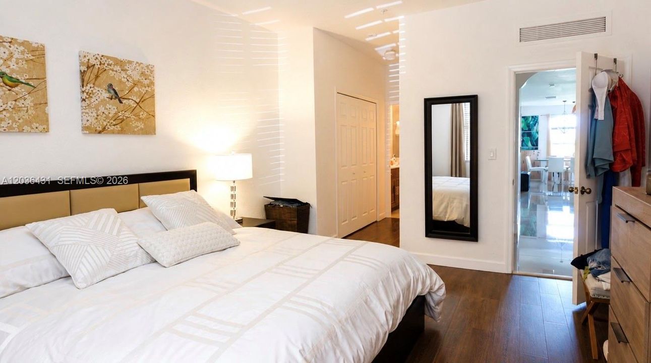 For Sale: $399,000 (3 beds, 2 baths, 1340 Square Feet)