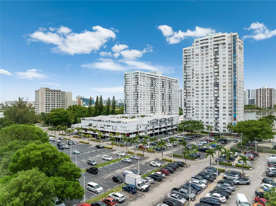 В аренду: $2,500 (2 спален, 2 ванн, 0 Квадратных фут)