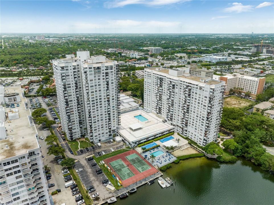 В аренду: $2,500 (2 спален, 2 ванн, 0 Квадратных фут)