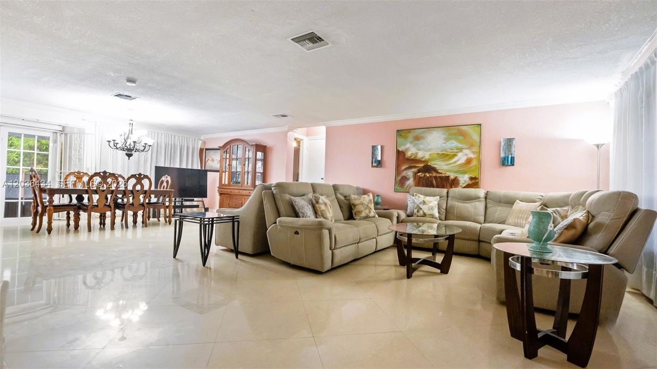 En Renta: $4,000 (3 camas, 3 baños, 1868 Pies cuadrados)