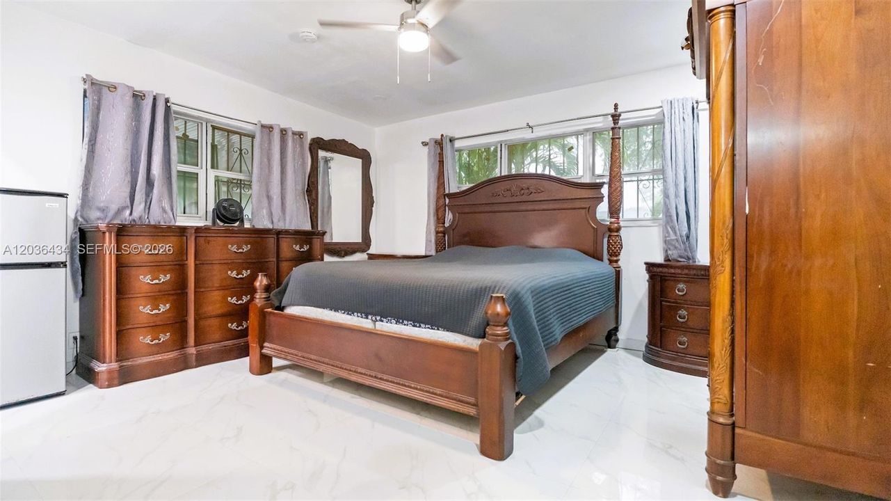 En Renta: $4,000 (3 camas, 3 baños, 1868 Pies cuadrados)