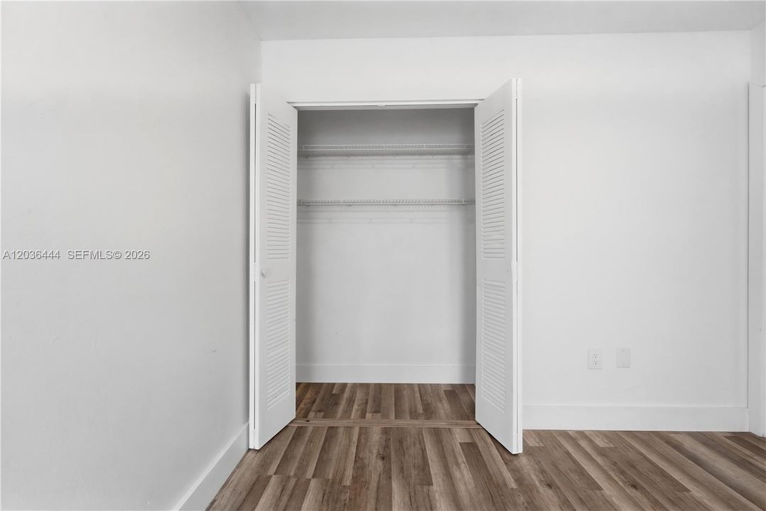 For Sale: $810,000 (4 beds, 2 baths, 1824 Square Feet)
