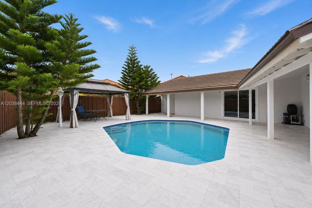 For Sale: $810,000 (4 beds, 2 baths, 1824 Square Feet)