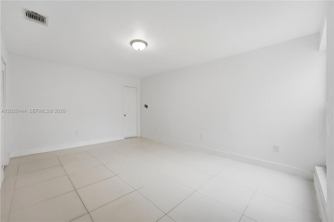 For Sale: $810,000 (4 beds, 2 baths, 1824 Square Feet)