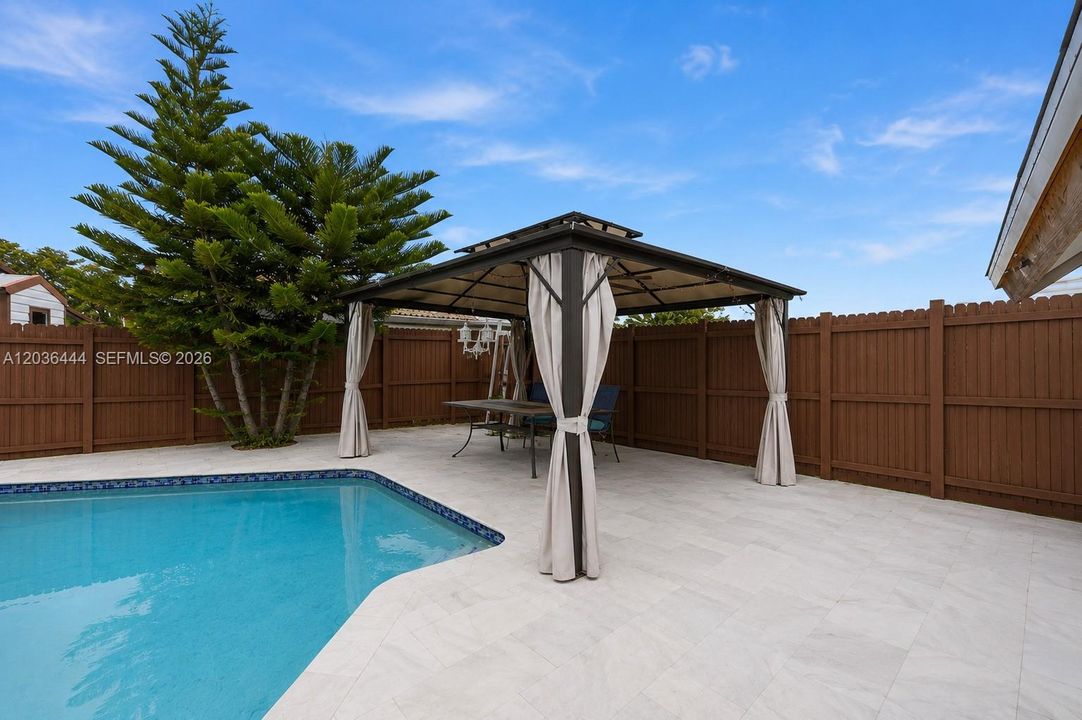 For Sale: $810,000 (4 beds, 2 baths, 1824 Square Feet)