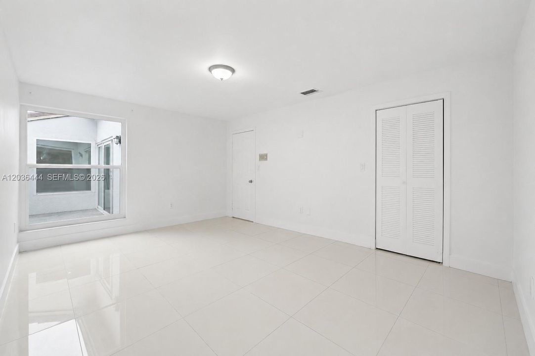 For Sale: $810,000 (4 beds, 2 baths, 1824 Square Feet)