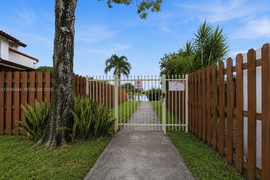 For Sale: $810,000 (4 beds, 2 baths, 1824 Square Feet)
