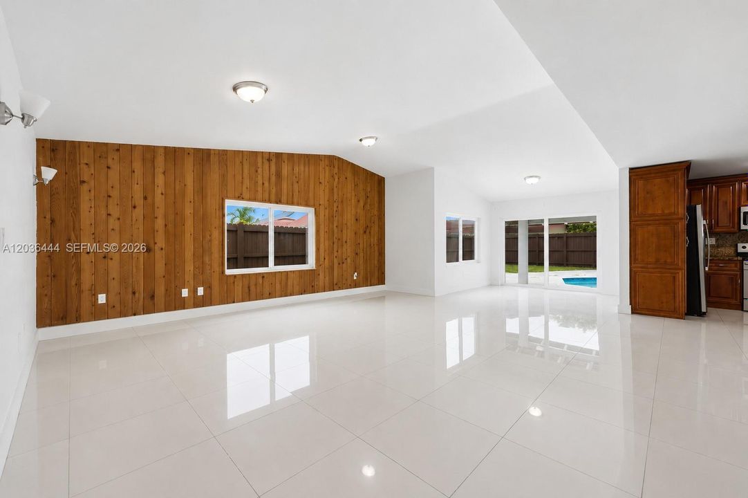 For Sale: $810,000 (4 beds, 2 baths, 1824 Square Feet)