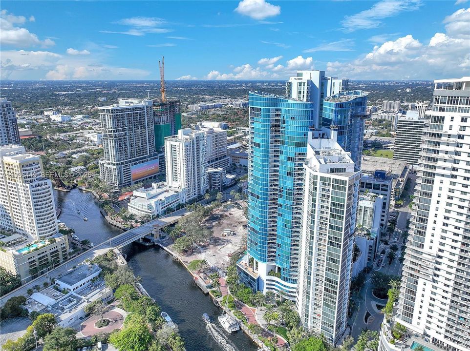 For Sale: $1,295,000 (2 beds, 2 baths, 1522 Square Feet)