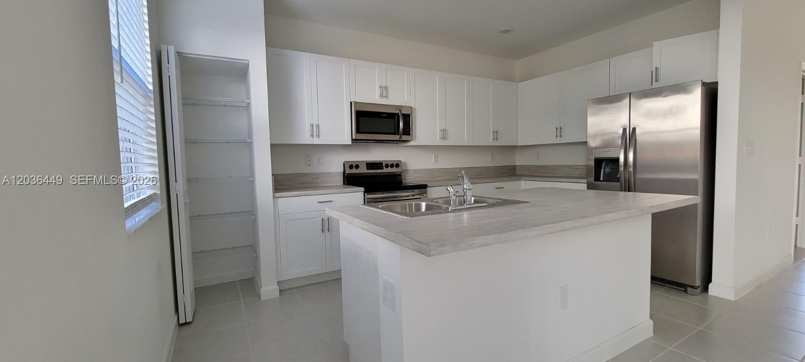 For Sale: $430,000 (3 beds, 2 baths, 1827 Square Feet)