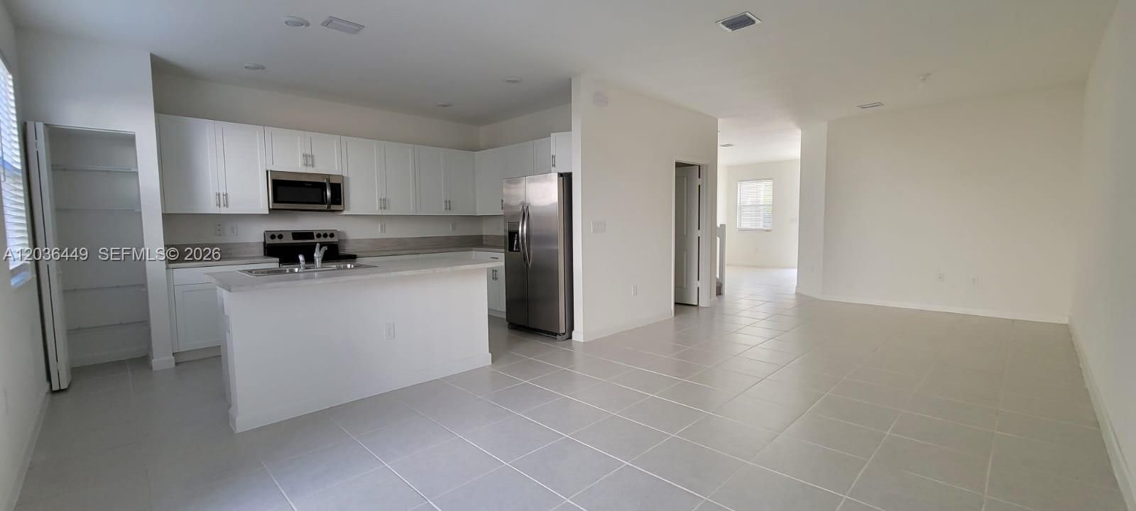 For Sale: $430,000 (3 beds, 2 baths, 1827 Square Feet)