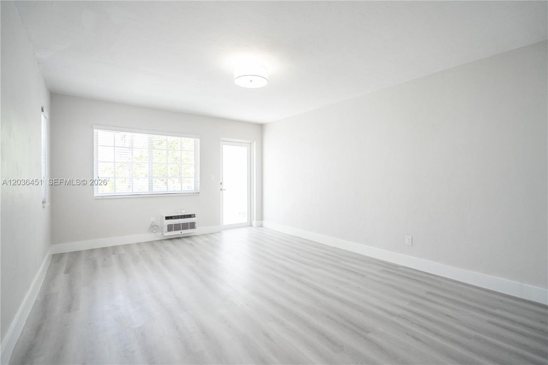 En Renta: $1,950 (0 camas, 1 baños, 0 Pies cuadrados)