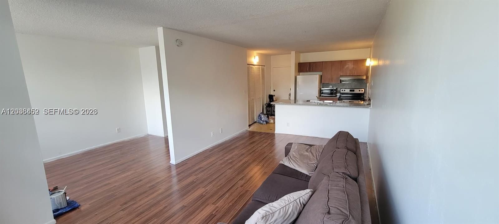 В аренду: $1,425 (1 спален, 1 ванн, 464 Квадратных фут)