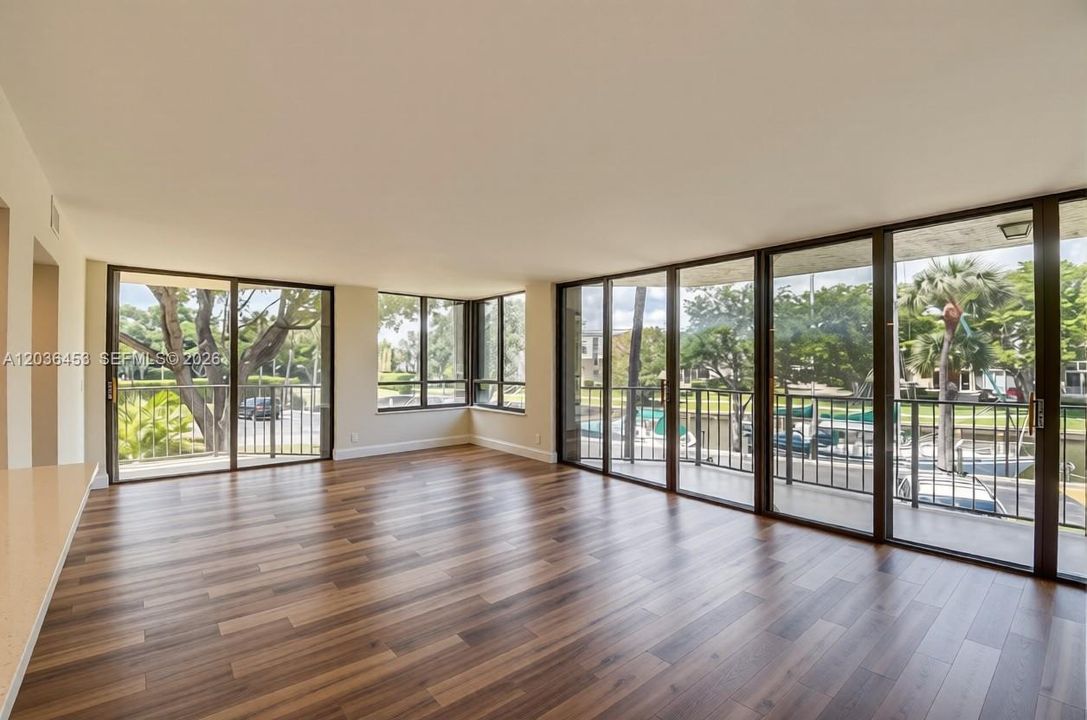 For Rent: $4,800 (2 beds, 2 baths, 1420 Square Feet)