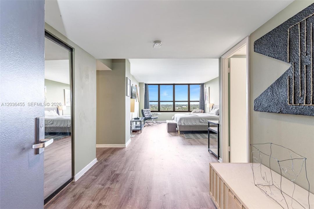 Main bdrm entrance