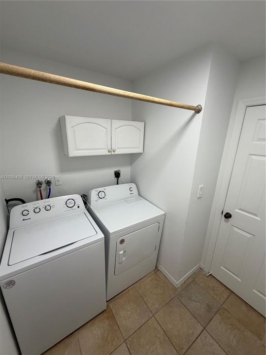 В аренду: $3,300 (3 спален, 2 ванн, 1667 Квадратных фут)
