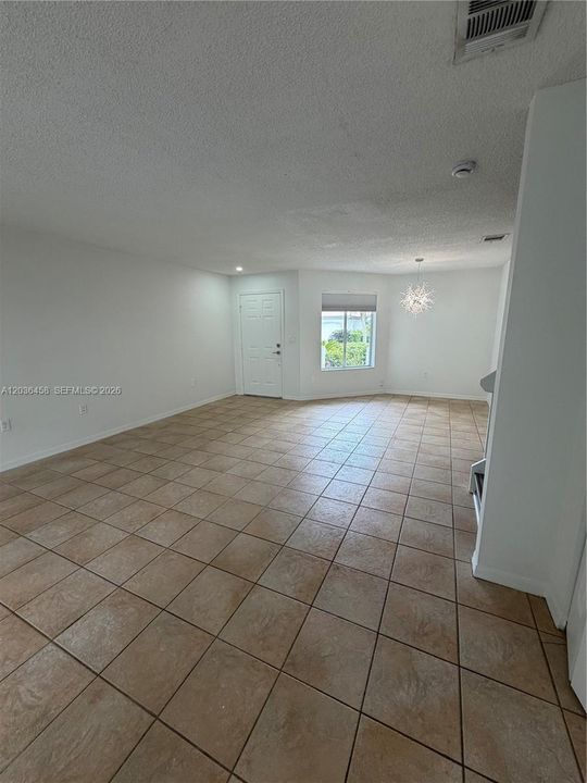 В аренду: $3,300 (3 спален, 2 ванн, 1667 Квадратных фут)