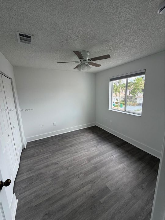 В аренду: $3,300 (3 спален, 2 ванн, 1667 Квадратных фут)