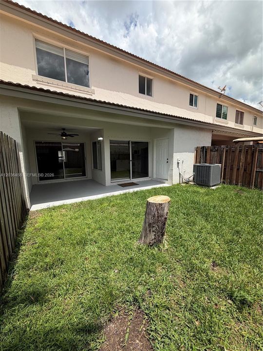 В аренду: $3,300 (3 спален, 2 ванн, 1667 Квадратных фут)