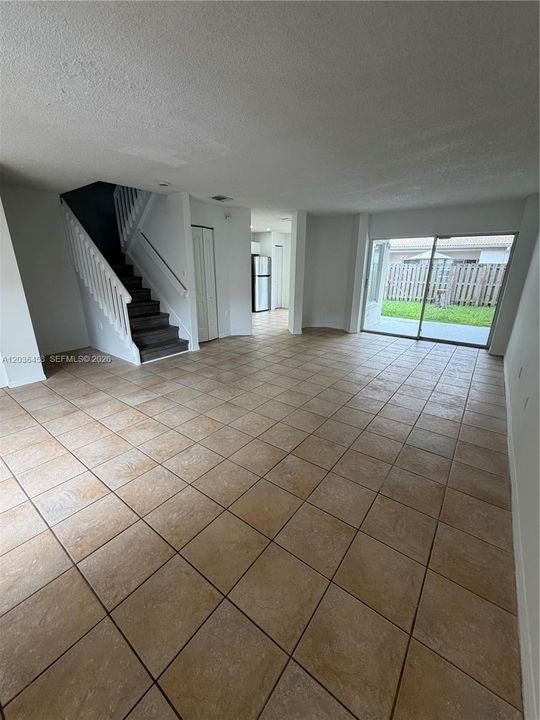 В аренду: $3,300 (3 спален, 2 ванн, 1667 Квадратных фут)