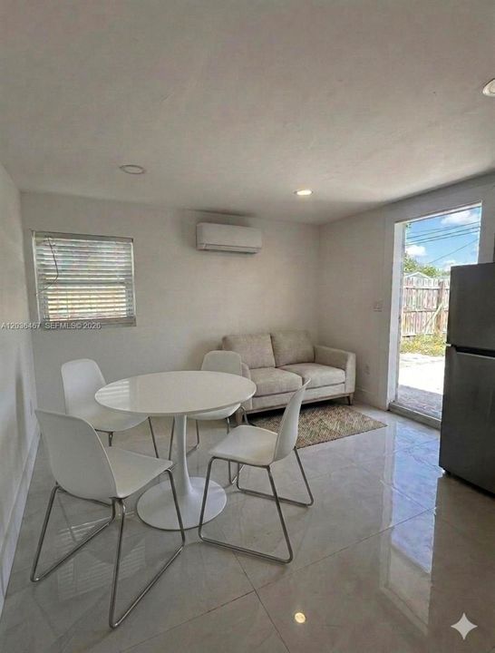 En Renta: $1,500 (1 camas, 1 baños, 1426 Pies cuadrados)