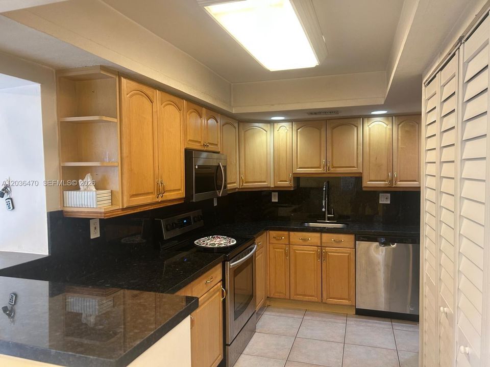 For Rent: $2,950 (3 beds, 2 baths, 1630 Square Feet)
