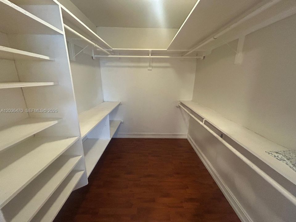 For Rent: $2,950 (3 beds, 2 baths, 1630 Square Feet)