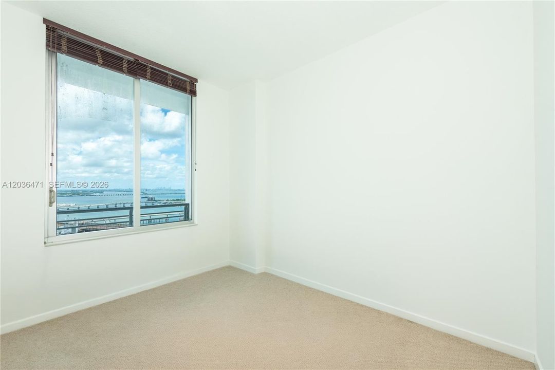 For Rent: $2,600 (1 beds, 1 baths, 846 Square Feet)