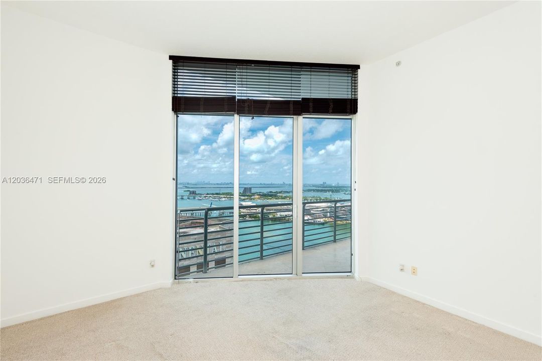 For Rent: $2,600 (1 beds, 1 baths, 846 Square Feet)