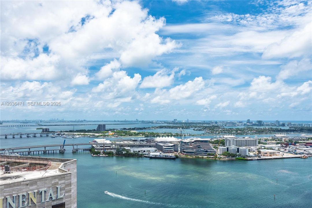 For Rent: $2,600 (1 beds, 1 baths, 846 Square Feet)