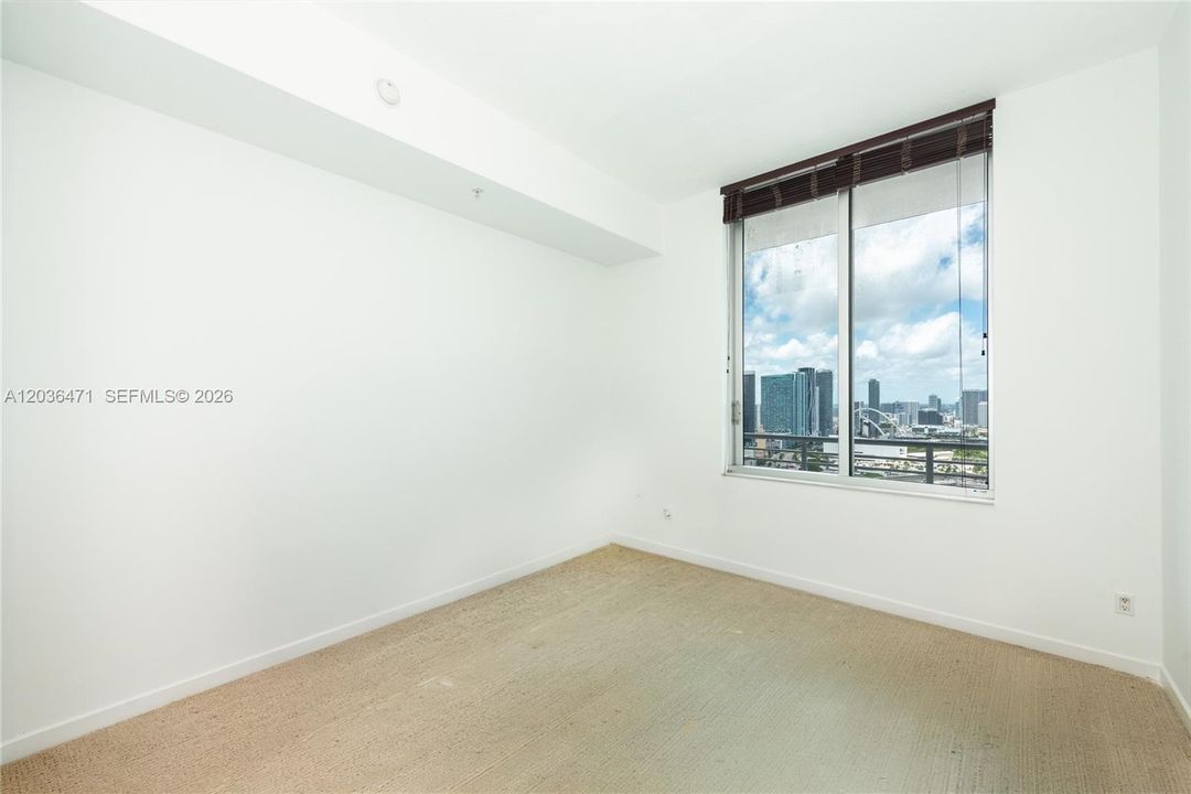 For Rent: $2,600 (1 beds, 1 baths, 846 Square Feet)