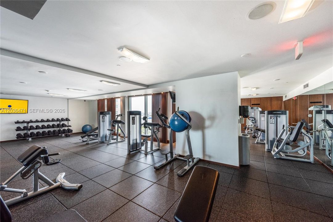 For Rent: $2,600 (1 beds, 1 baths, 846 Square Feet)
